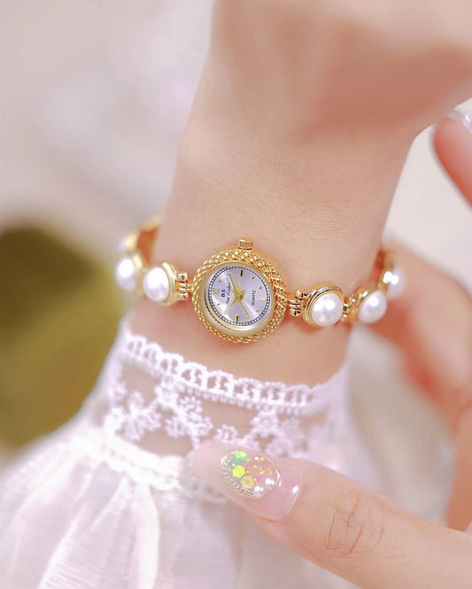 UTHAI Watch For Women Small Fragrance Medieval Luxury Pearl Bracelet Watch Temperament Waterproof Ladies Fashion Quartz Watches