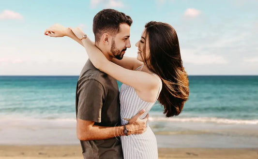 TOTWOO Long Distance Touch Bracelets for Couples ,Light up&Vibration Relationship Gifts for Lovers Smart Jewelry Love Bracelets