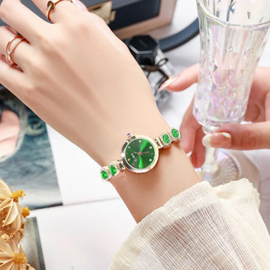 UTHAI  Women's Watch Light Luxury High Appearance Waterproof Ladies Wristwatches Female Fashion Bracelet Quartz Watches
