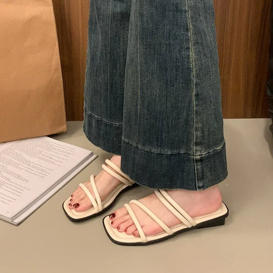 Fashionable and Comfortable Two-wear Flat Casual Slippers for Women's Summer New Round Toe Elegant Open-toe Beach Sandals