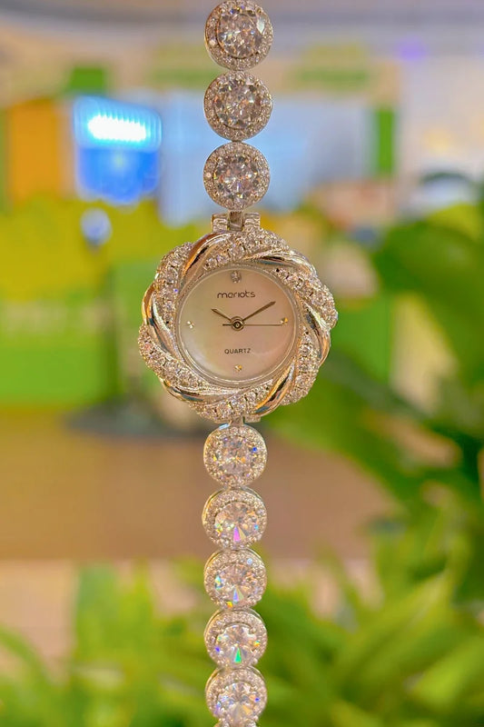 2025 New Light Luxury Fashion Women's Watch Shell Material Inlaid with Large rhinestones as a Gift, Trendy Watch