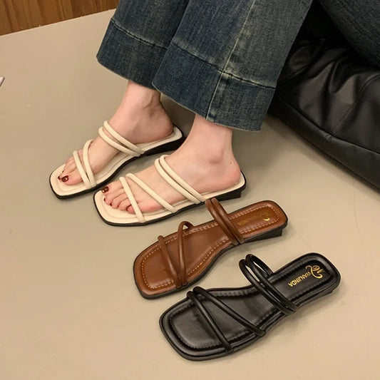 Fashionable and Comfortable Two-wear Flat Casual Slippers for Women's Summer New Round Toe Elegant Open-toe Beach Sandals