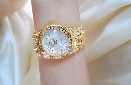 UTHAI Women's Watch Luxury Metal Diamonds European American Middle Eastern Waterproof Ladies Fashion Quartz Watches Clock Gift