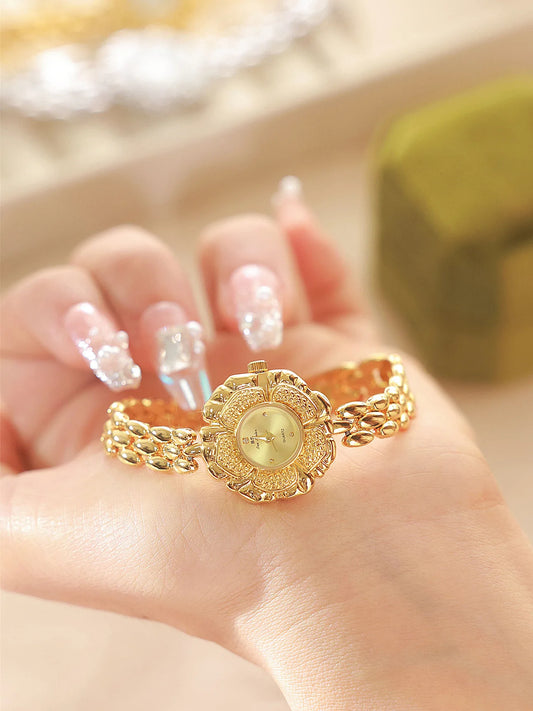 UTHAI Women's Watch Brand Light Luxury Medieval Gold Camellia Bracelet Wristwatch Waterproof Ladies Fashion Quartz Watches Gift