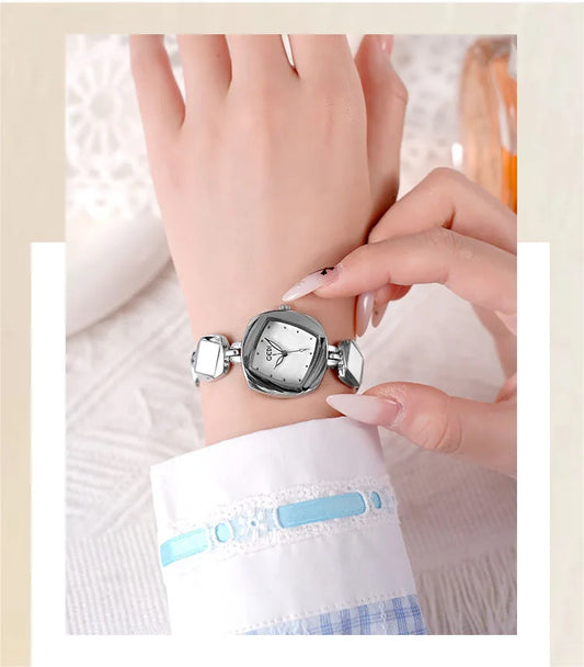 Women Bracelet Watch Light Luxury Creative Irregular Diamond shaped Watches Ladies Premium Exquisite Gem Quartz Wristwatch Gift