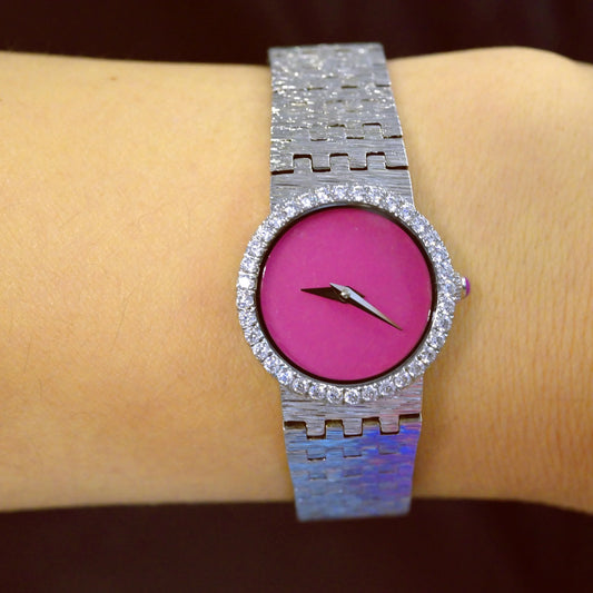Red Jadeite 2024 New Women's Watch Medieval Diamond  Vintage Retro Luxury Elegance High Quartz  Retro Gold Clock