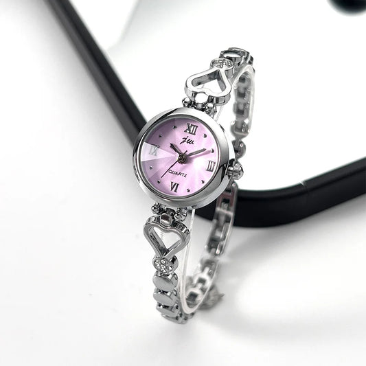Women's Watch Compact and Exquisite Rose Love Bracelet Watch for Girls and Students Fashion quartz High Beauty Watch