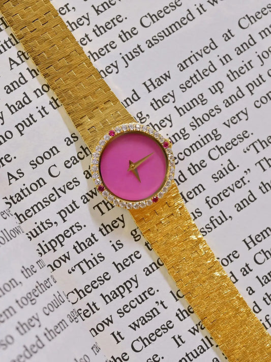 Red Jadeite 2024 New Women's Watch Medieval Diamond  Vintage Retro Luxury Elegance High Quartz  Retro Gold Clock