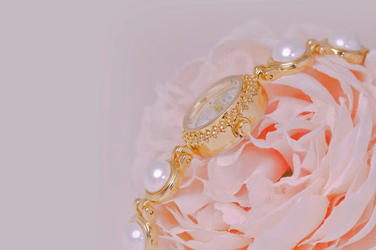 UTHAI Watch For Women Small Fragrance Medieval Luxury Pearl Bracelet Watch Temperament Waterproof Ladies Fashion Quartz Watches