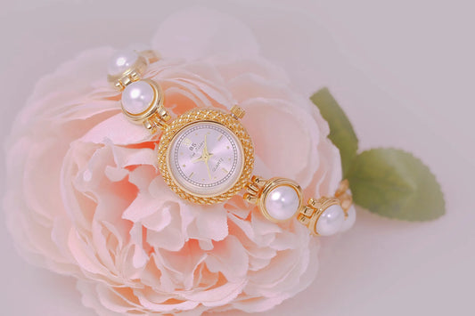 UTHAI Watch For Women Small Fragrance Medieval Luxury Pearl Bracelet Watch Temperament Waterproof Ladies Fashion Quartz Watches