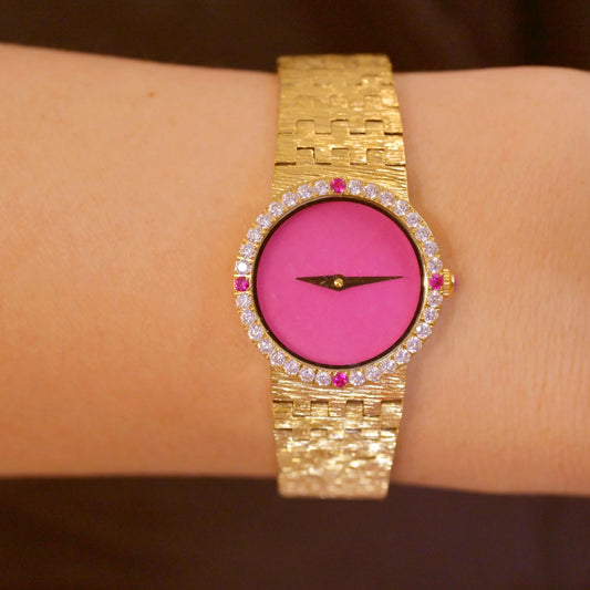 Red Jadeite 2024 New Women's Watch Medieval Diamond  Vintage Retro Luxury Elegance High Quartz  Retro Gold Clock